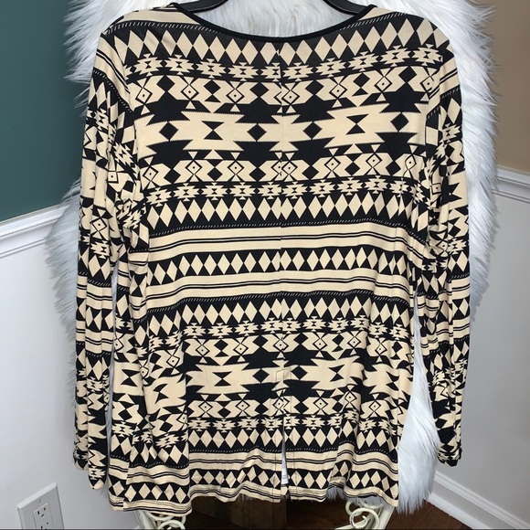 Signature Weekend Aztec Print Tunic - Picture 3 of 8